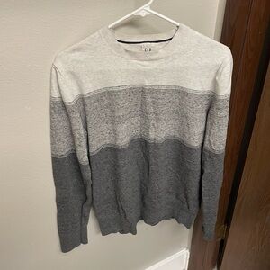 Gap Everyday Crew Neck Sweater in Grey
